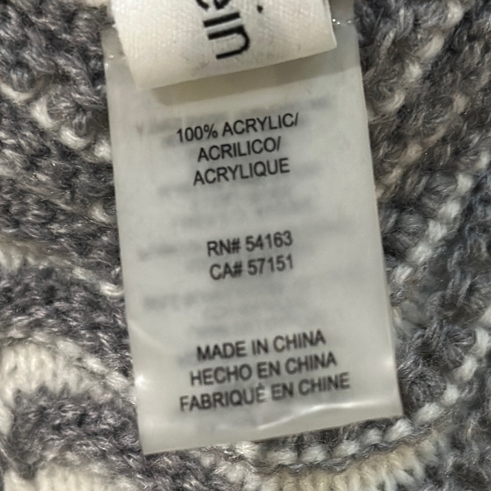 Calvin Klein Gray and Cream Wave Pattern Scarf - Picture 4 of 4